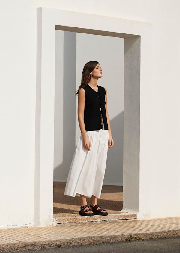Black Tie Front Detail Tank