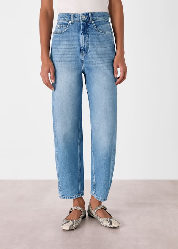 Light Wash Authentic Barrel Leg Jean